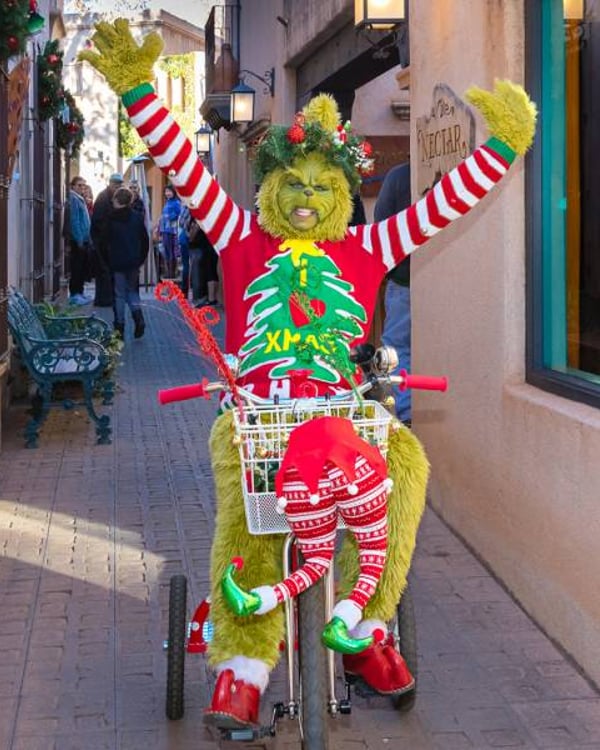 Sweet Stroll at Tlaquepaque Image