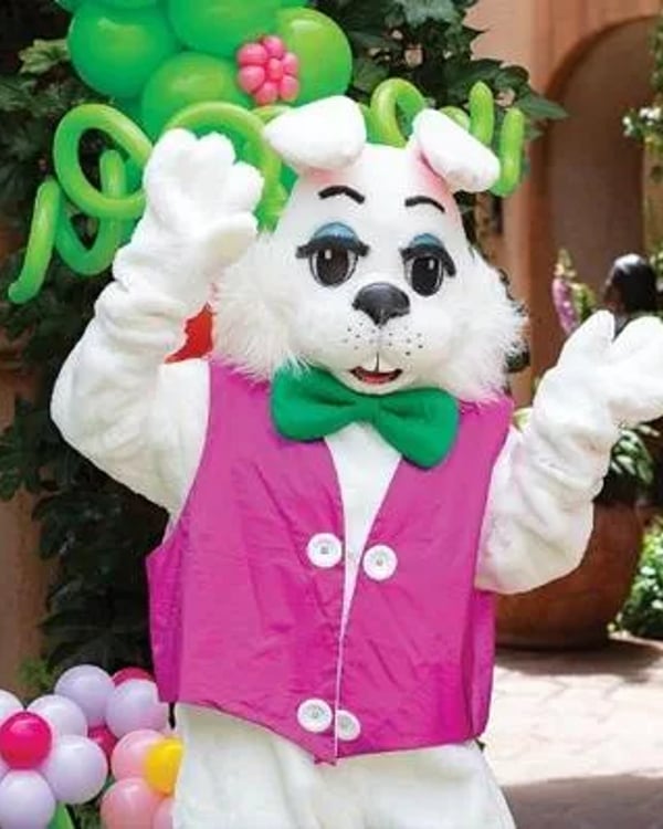 Meet the Easter Bunny at Tlaquepaque! Image
