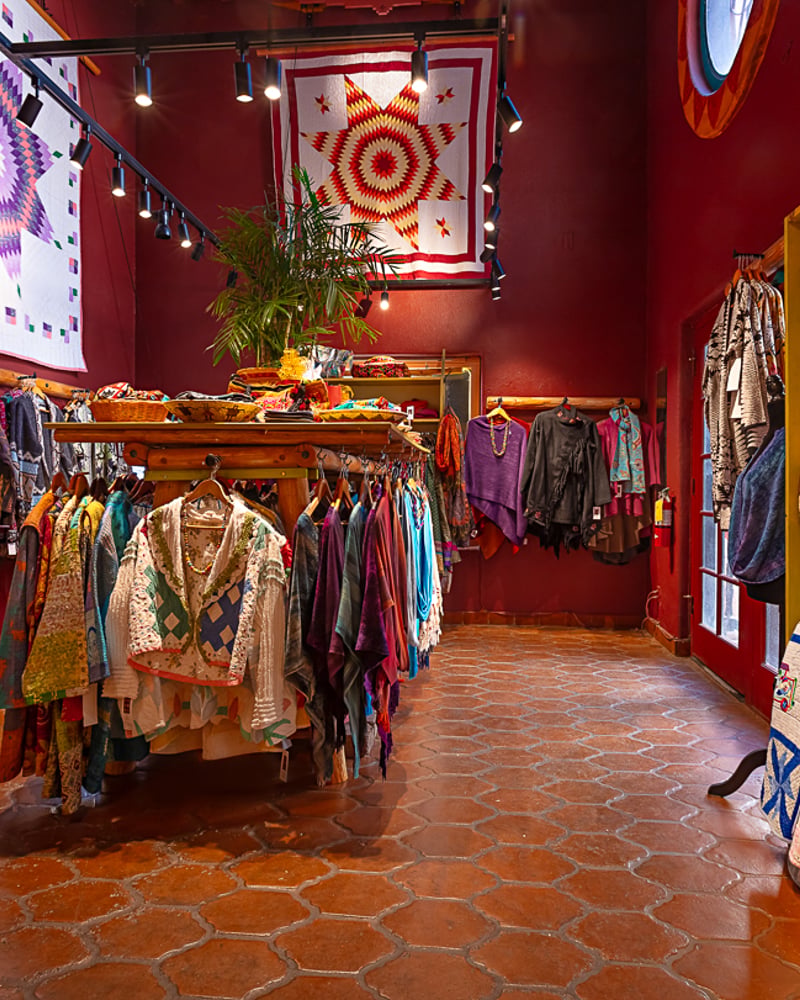 Quilts Ltd. Gallery Interior