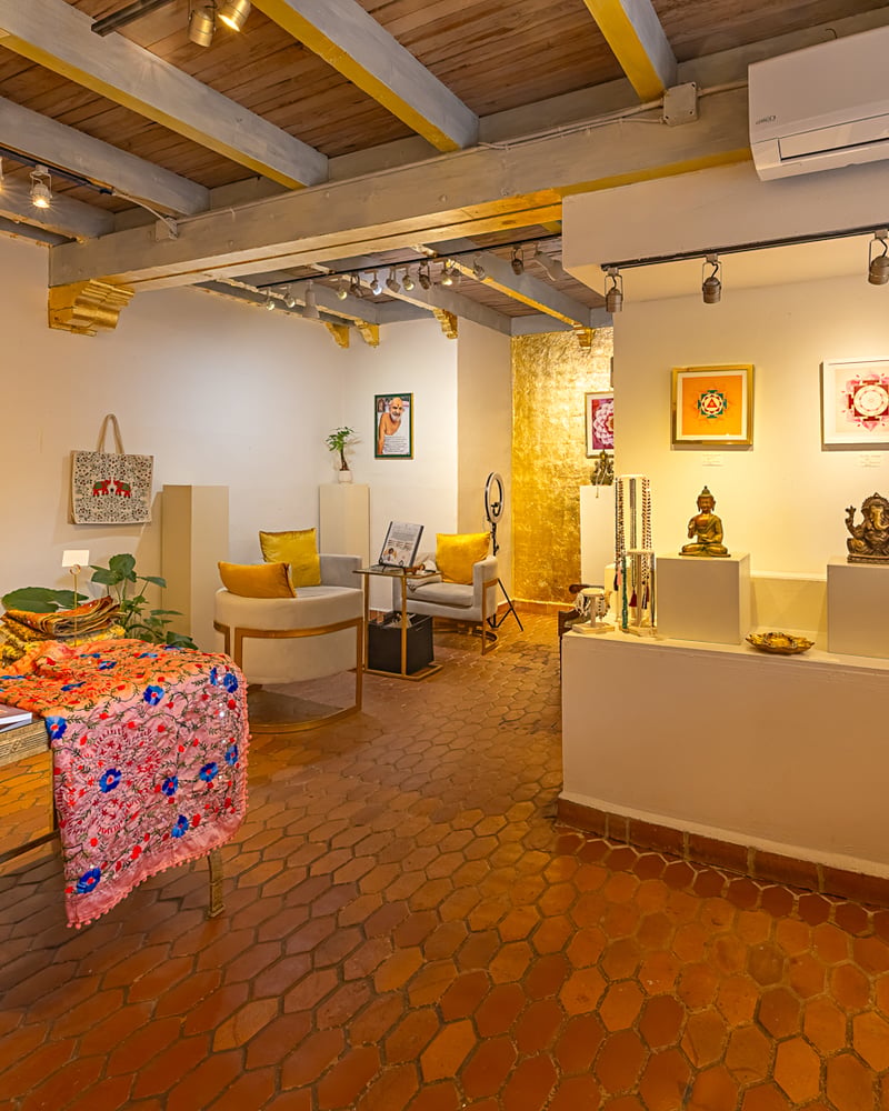 Aura & Astrology Interior